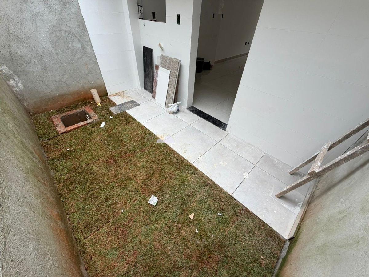 Casa, Piratininga (venda Nova), 2 Quartos, 1 Vaga, 2 Suítes