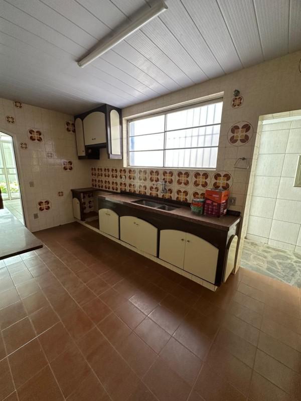 Casa, Vila Pinto, 6 Quartos, 0 Vaga, 1 Suíte