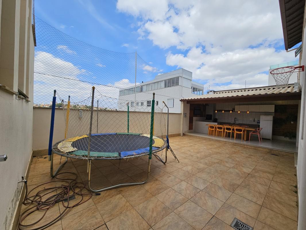 Casa, Fernão Dias, 5 Quartos, 4 Vagas, 5 Suítes