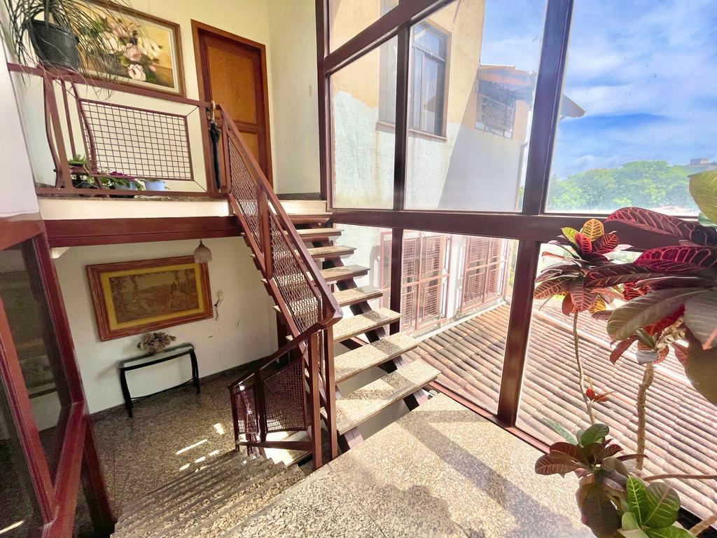 Casa, Bandeirantes (pampulha), 10 Quartos, 4 Vagas, 5 Suítes