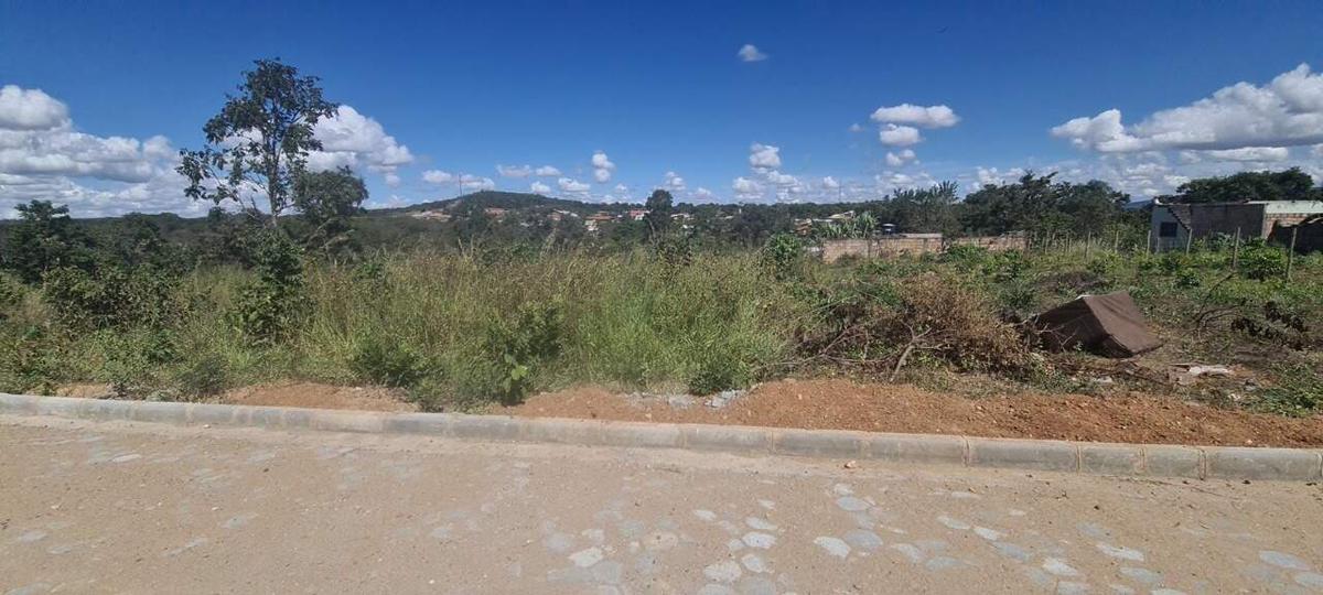 Lote, Centro, 0 Quarto, 0 Vaga