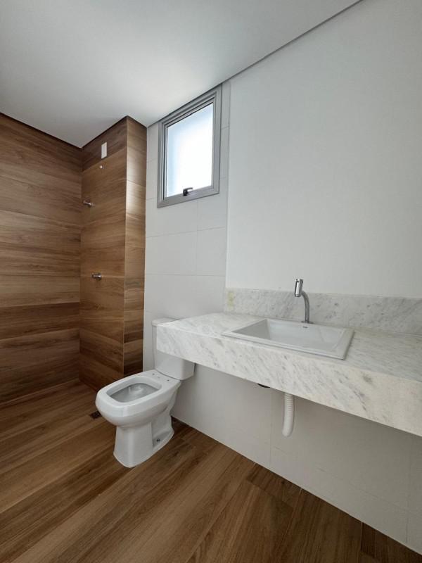 Apartamento, Sagrada Família, 3 Quartos, 2 Vagas, 1 Suíte