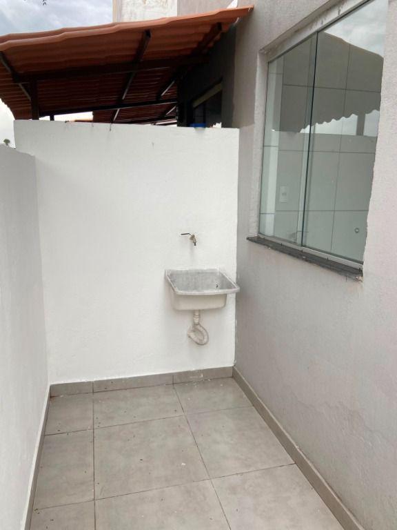 Apartamento, Jardim Vitória, 2 Quartos, 1 Vaga