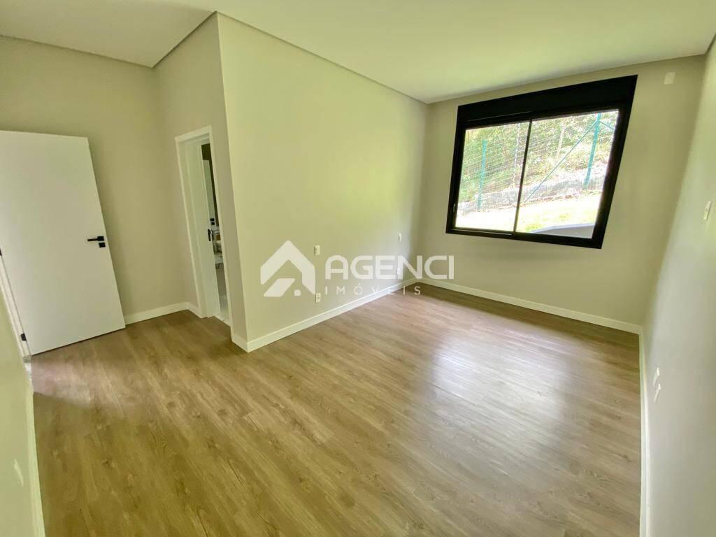 Casa, Alphaville - Lagoa dos Ingleses, 4 Quartos, 0 Vaga, 4 Suítes