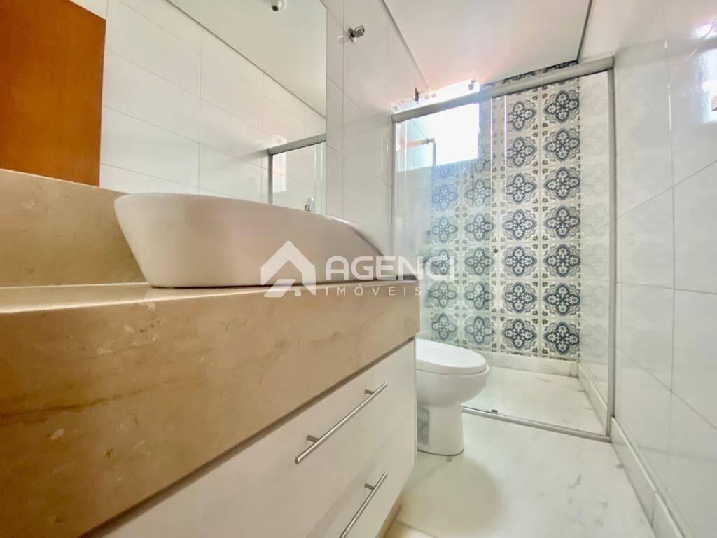 Casa, Cabral, 3 Quartos, 0 Vaga, 1 Suíte