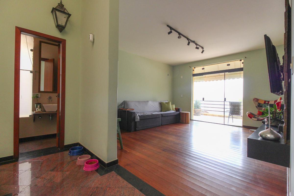 Casa, Buritis, 4 Quartos, 4 Vagas, 1 Suíte