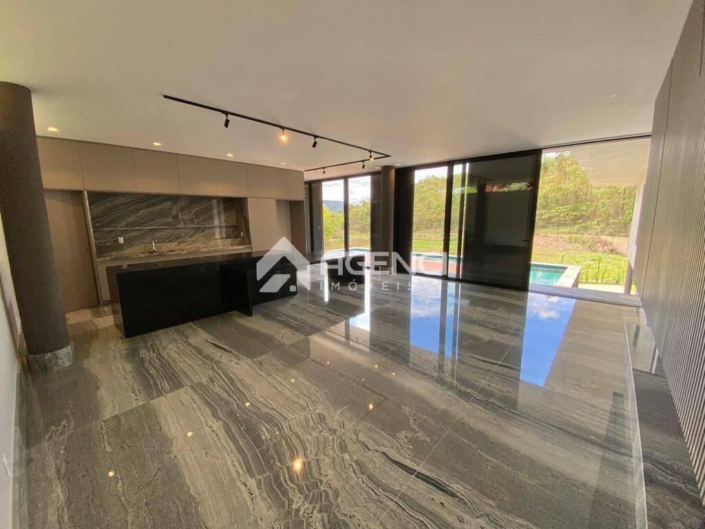 Casa, Alphaville - Lagoa dos Ingleses, 4 Quartos, 0 Vaga, 4 Suítes