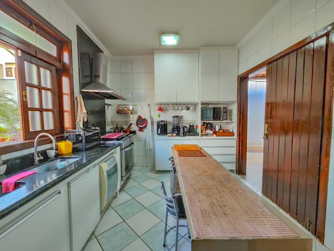 Casa, Castelo, 5 Quartos, 4 Vagas, 2 Suítes