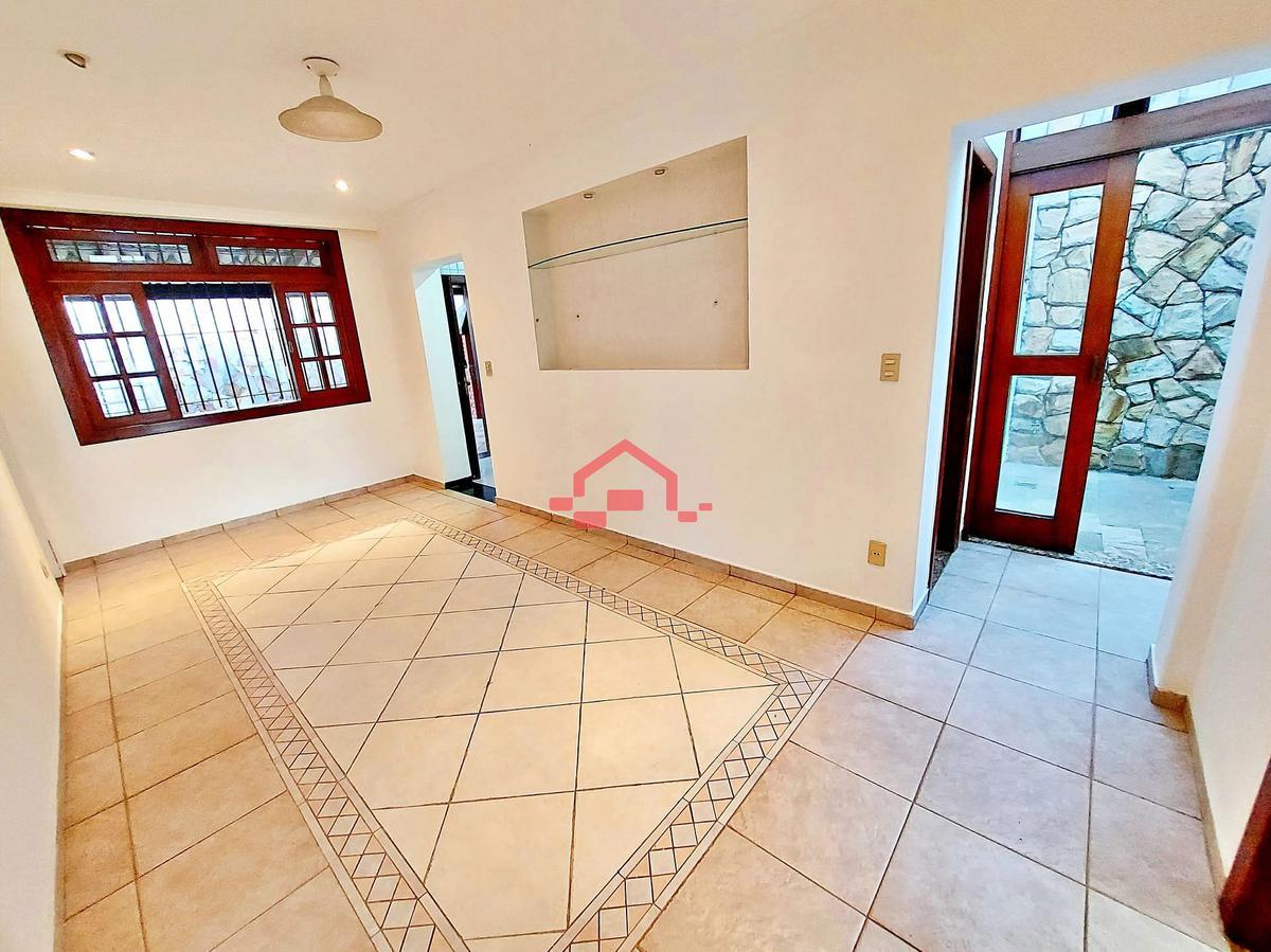 Casa, Carlos Prates, 3 Quartos, 2 Vagas, 1 Suíte