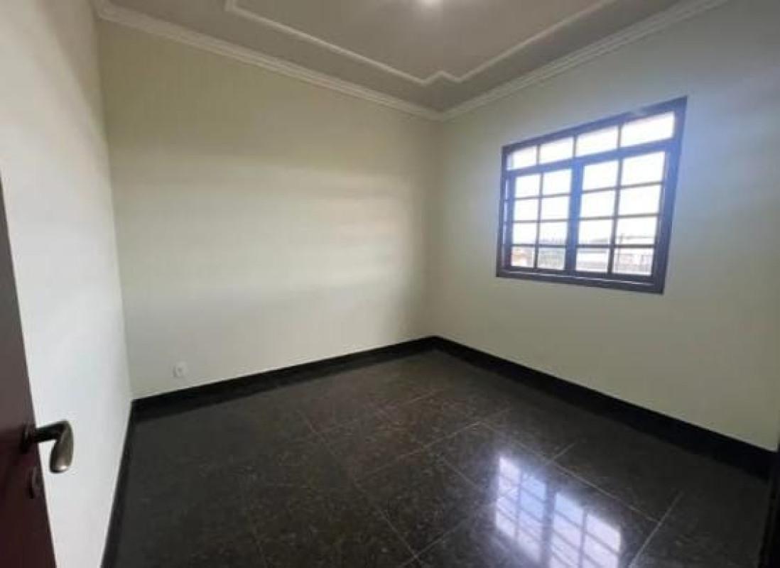 Casa, Santa Helena, 3 Quartos, 5 Vagas, 1 Suíte