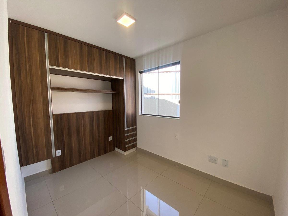 Casa, Santa Branca, 2 Quartos, 3 Vagas