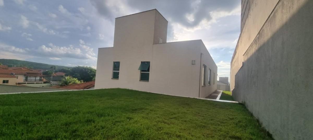 Casa, Brasiléia, 3 Quartos, 3 Vagas, 1 Suíte