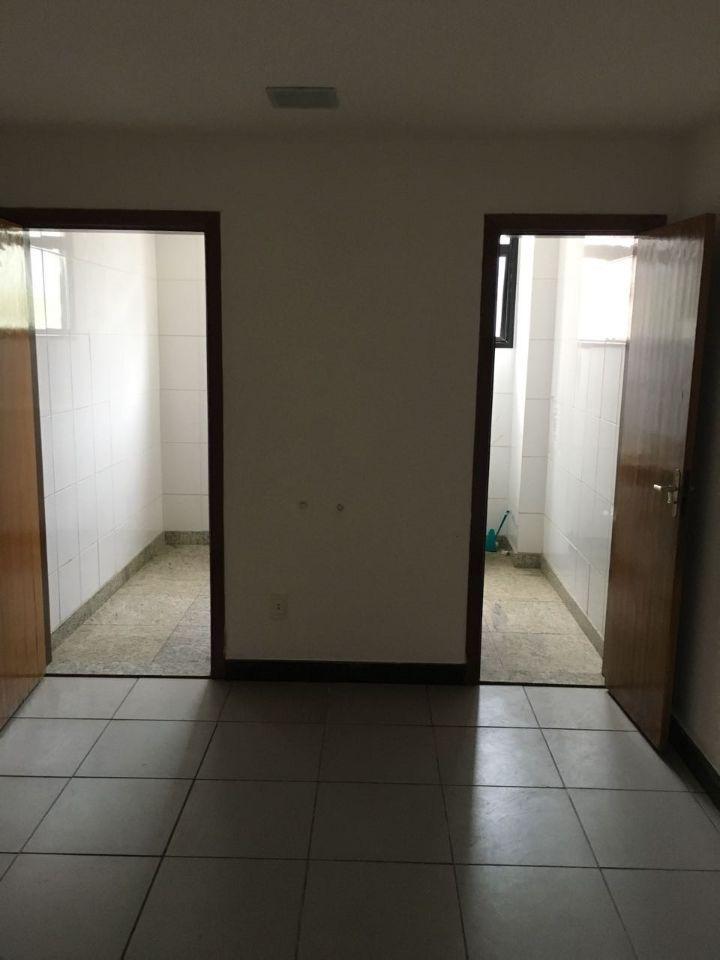 Andar, Estoril, 0 Quarto, 5 Vagas