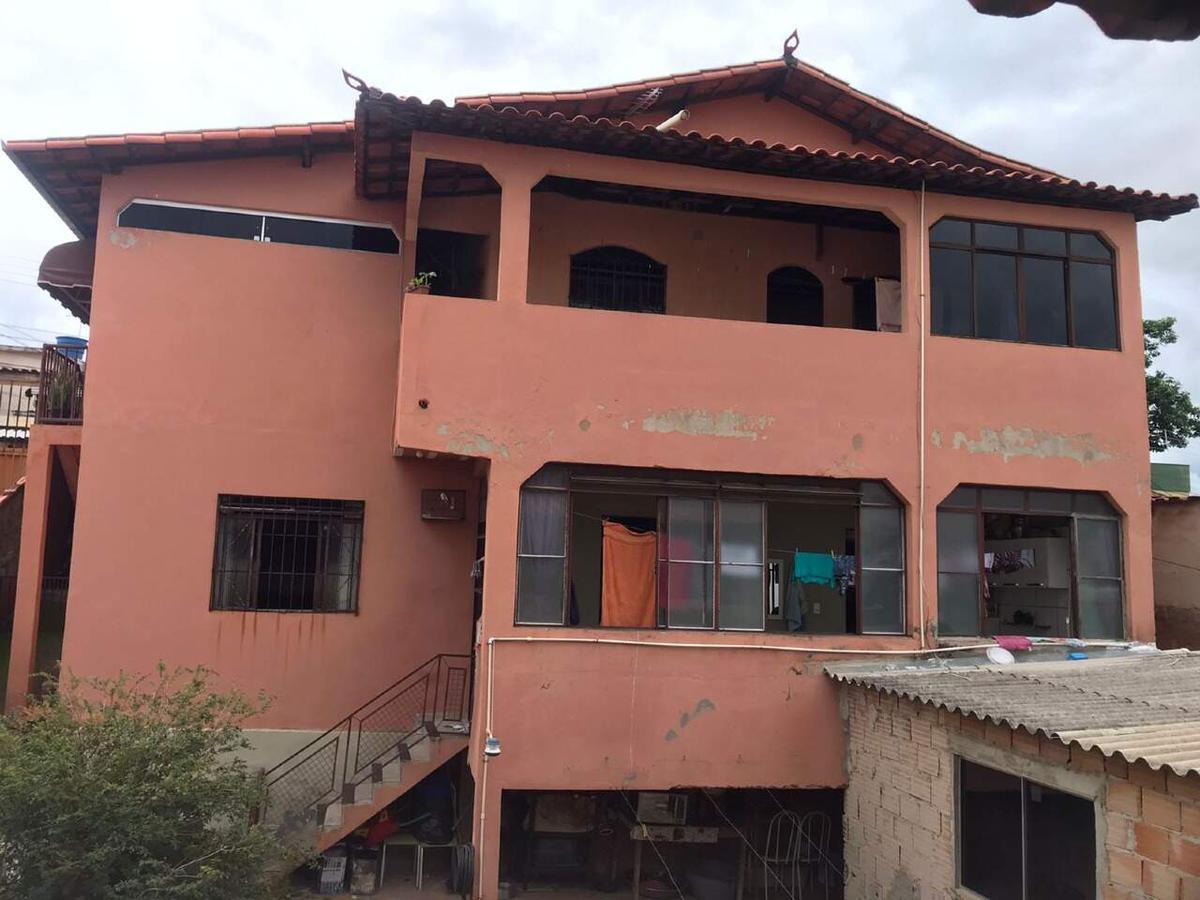 Casa, Araguaia, 6 Quartos, 2 Vagas, 2 Suítes