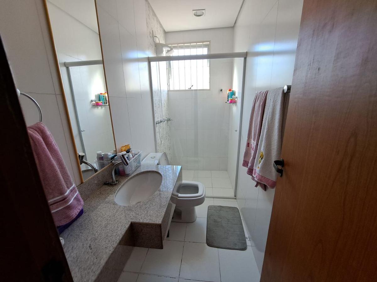 Casa, Santa Cruz, 3 Quartos, 3 Vagas, 1 Suíte