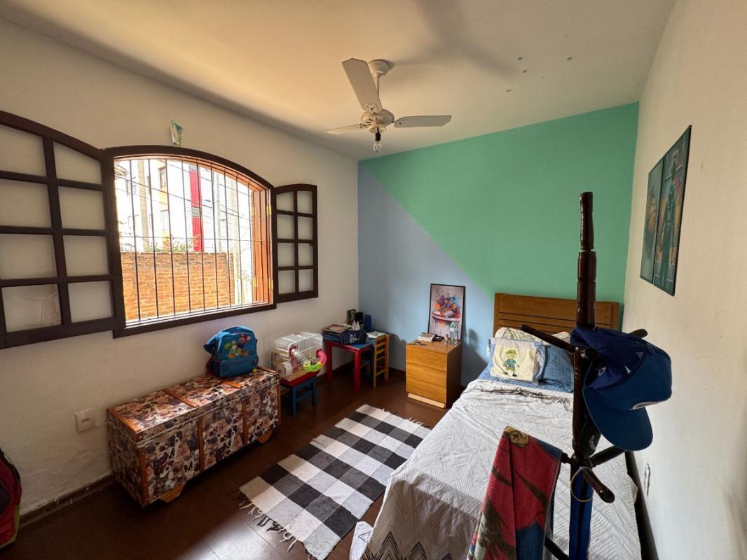 Casa, Colégio Batista, 6 Quartos, 3 Vagas, 1 Suíte
