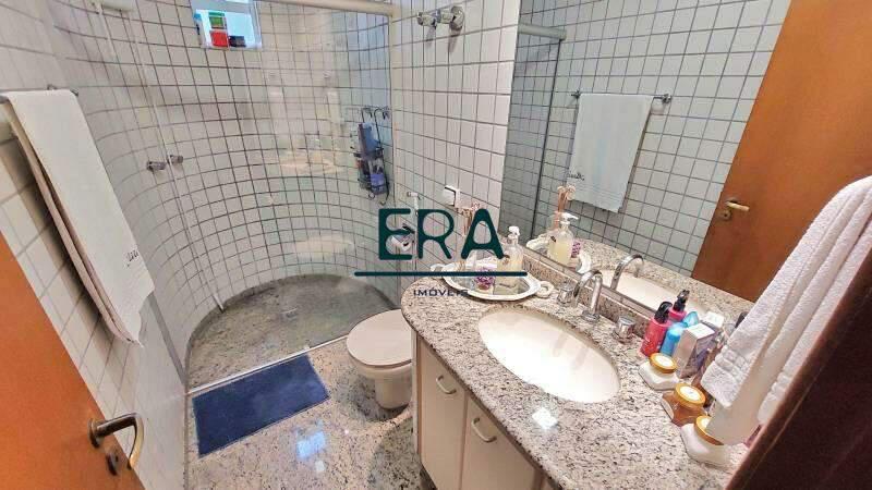 Casa, Comiteco, 5 Quartos, 3 Vagas, 4 Suítes