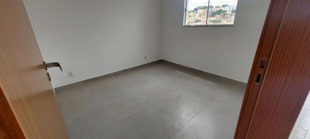 Casa, Santa Cruz, 2 Quartos, 1 Vaga