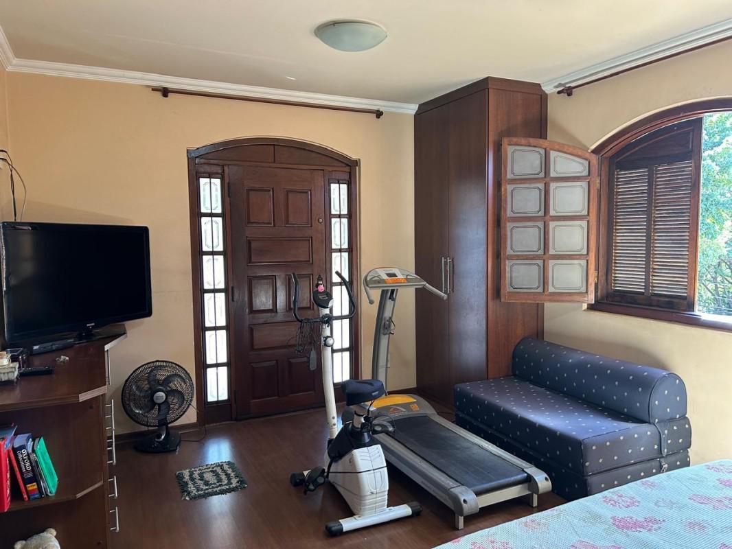 Casa, Alípio de Melo, 6 Quartos, 0 Vaga, 2 Suítes