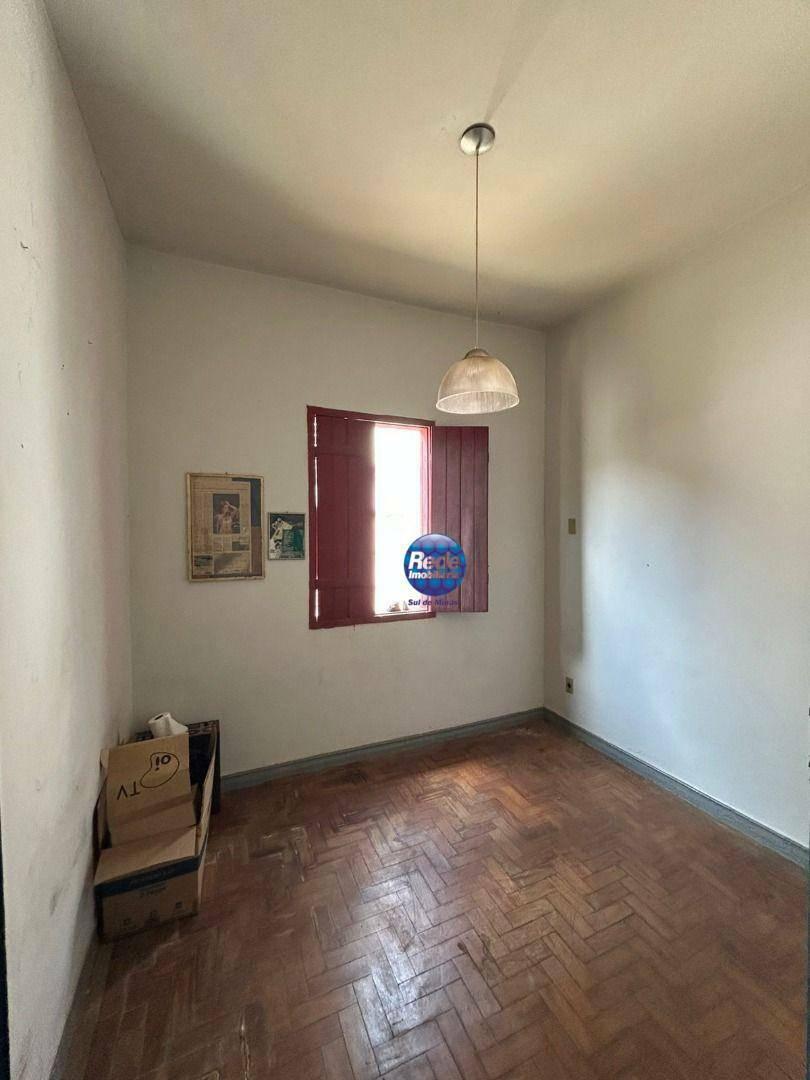 Casa, Centro, 3 Quartos, 0 Vaga