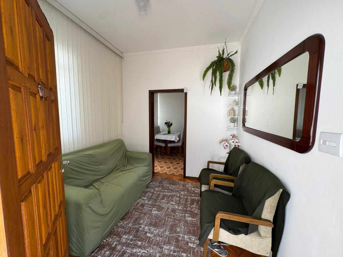 Casa, Sagrada Família, 4 Quartos, 2 Vagas