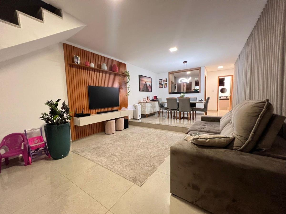 Casa, Candelária, 3 Quartos, 4 Vagas, 1 Suíte