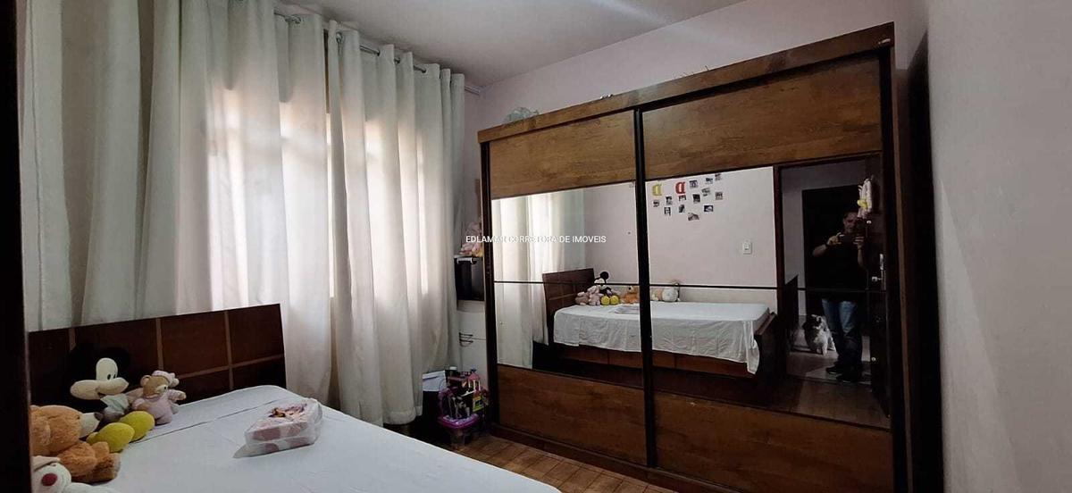 Casa, Industrial, 3 Quartos, 0 Vaga