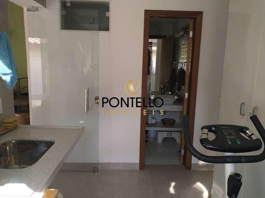 Casa, São José, 3 Quartos, 4 Vagas, 2 Suítes