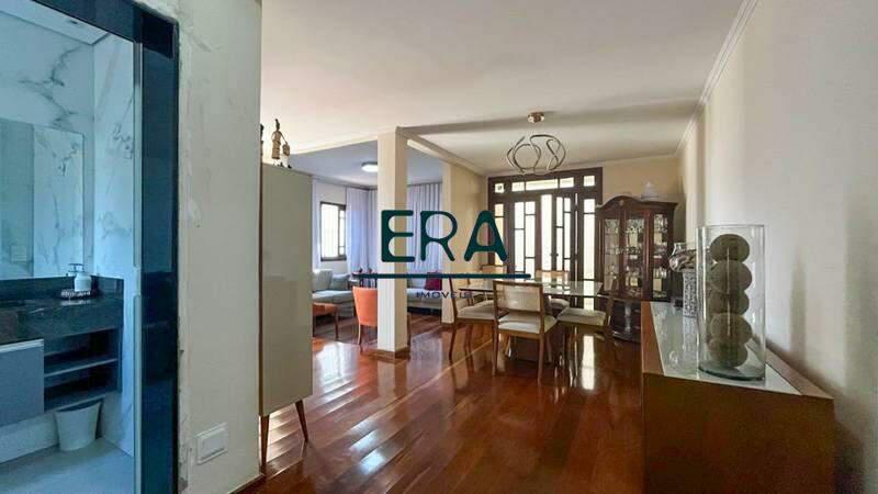 Casa, Comiteco, 4 Quartos, 4 Vagas, 2 Suítes