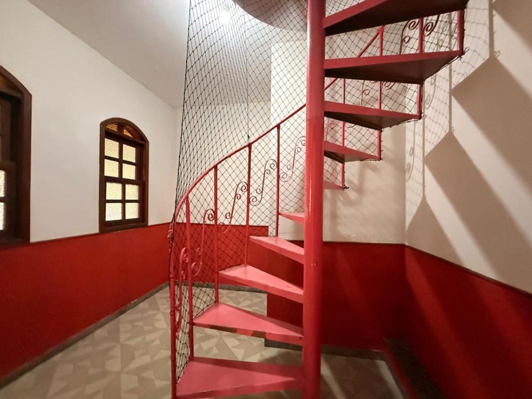 Casa, Sagrada Família, 3 Quartos, 2 Vagas, 2 Suítes