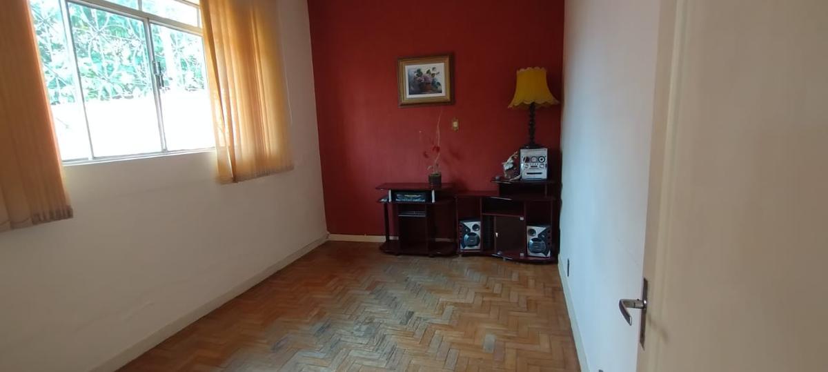 Casa, Cachoeirinha, 6 Quartos, 3 Vagas, 1 Suíte