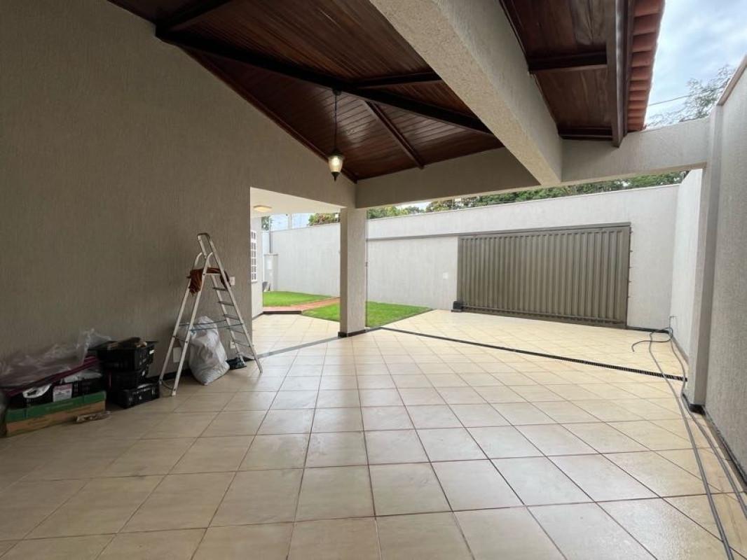 Casa, Centro, 3 Quartos, 0 Vaga, 1 Suíte