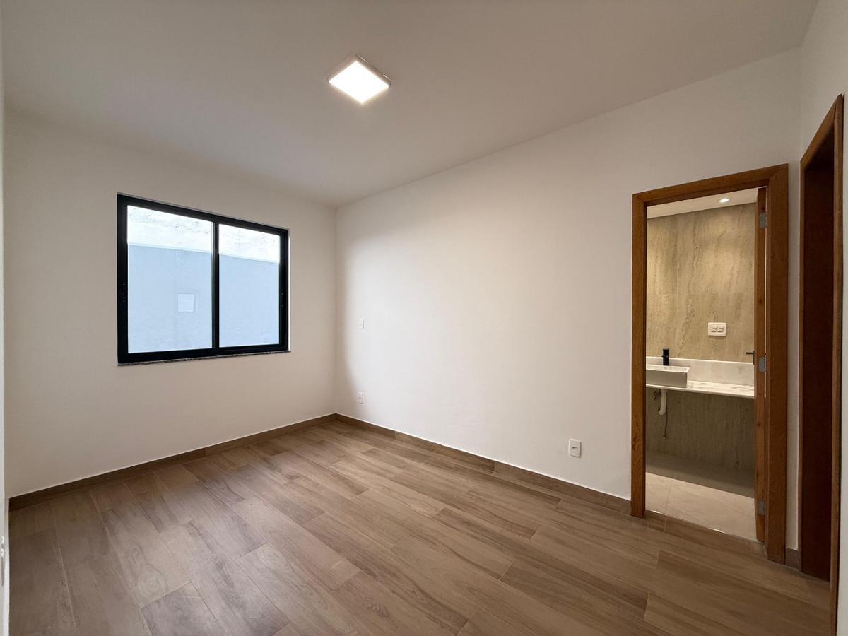 Casa, Itapoã, 3 Quartos, 2 Vagas, 1 Suíte