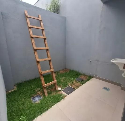 Casa, Santa Mônica, 2 Quartos, 1 Vaga, 2 Suítes