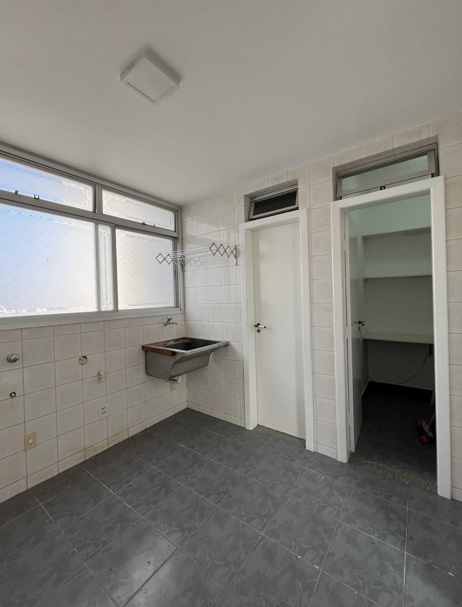 Cobertura, Ramos, 5 Quartos, 2 Vagas, 2 Suítes