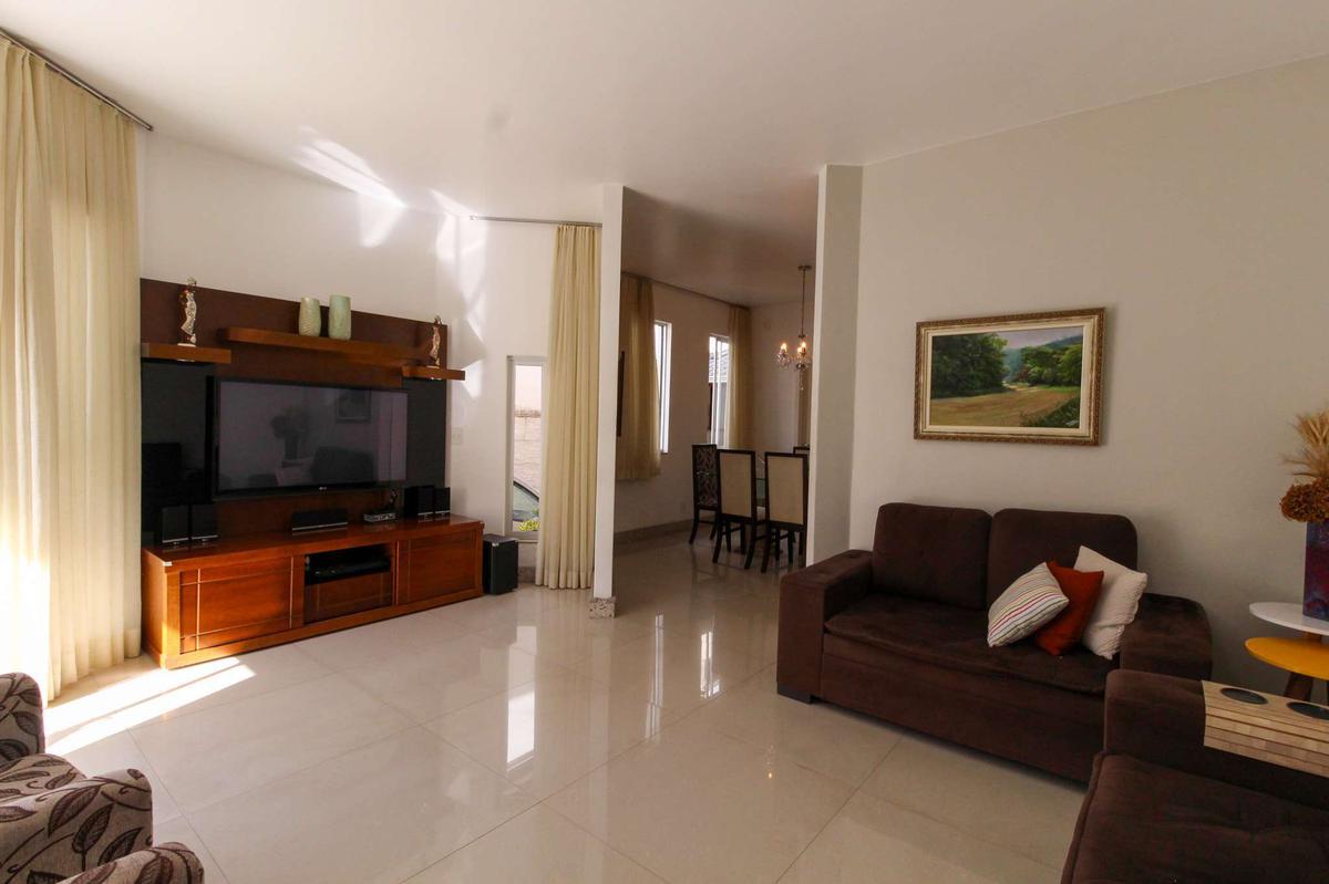 Casa, Dona Clara, 3 Quartos, 4 Vagas, 1 Suíte