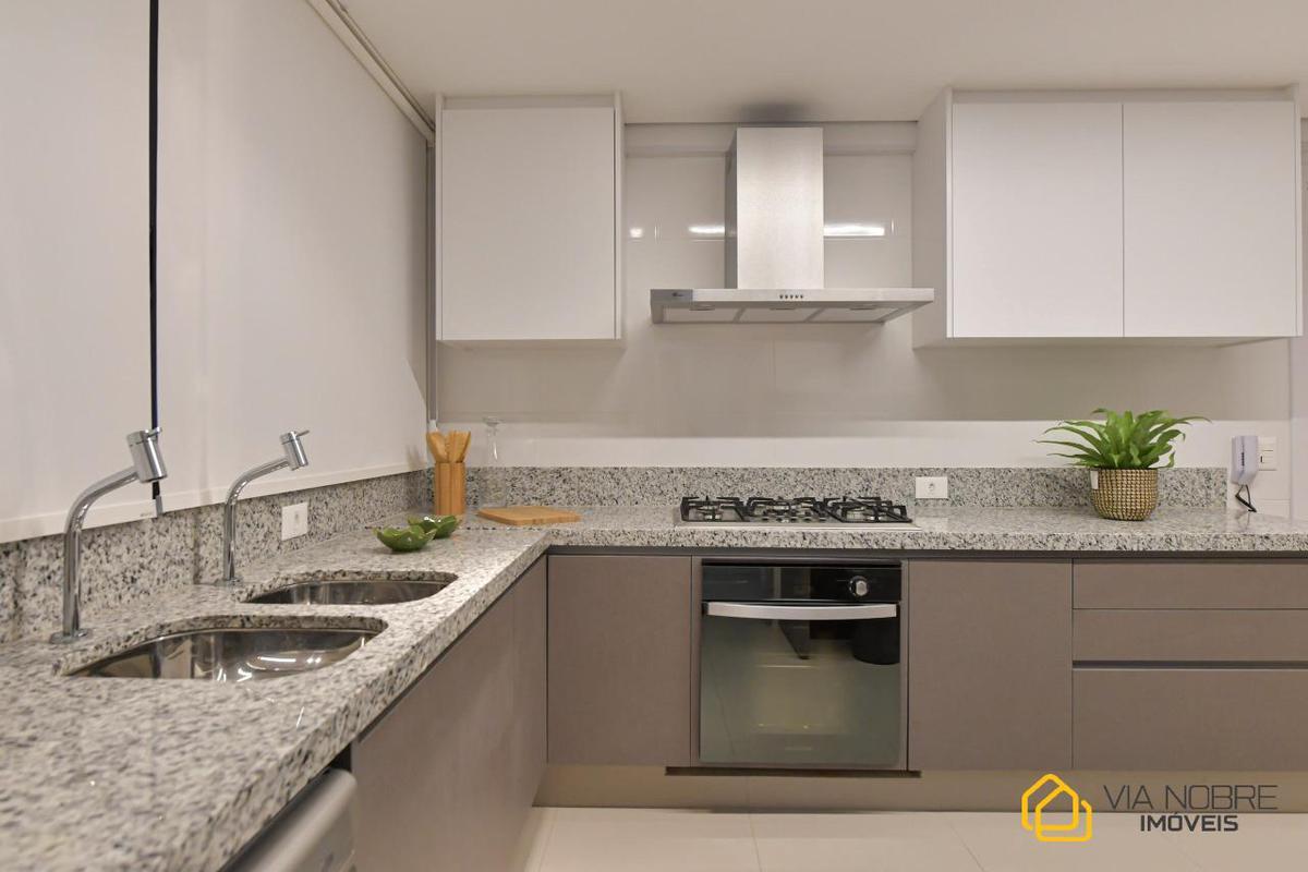 Apartamento, Centro, 4 Quartos, 3 Vagas, 3 Suítes