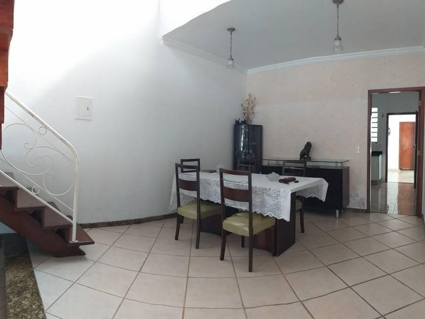 Casa, Heliópolis, 4 Quartos, 4 Vagas, 1 Suíte