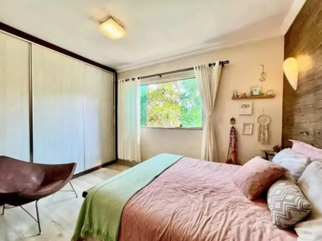 Casa, Trevo, 3 Quartos, 4 Vagas, 1 Suíte