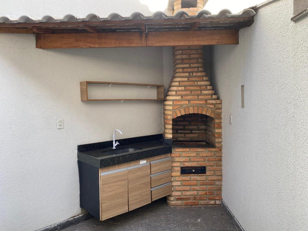 Casa, Santa Branca, 2 Quartos, 3 Vagas