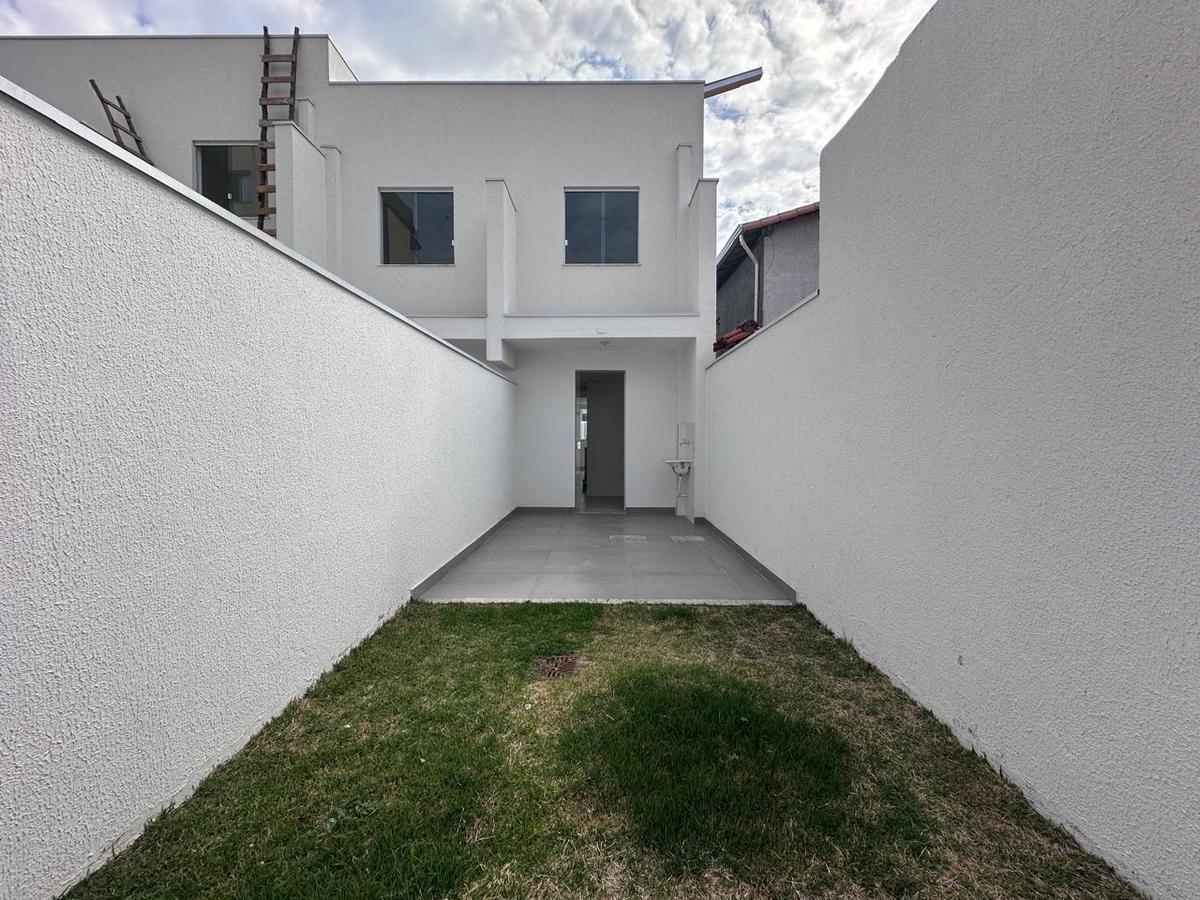 Casa, Jardim Leblon, 2 Quartos, 1 Vaga