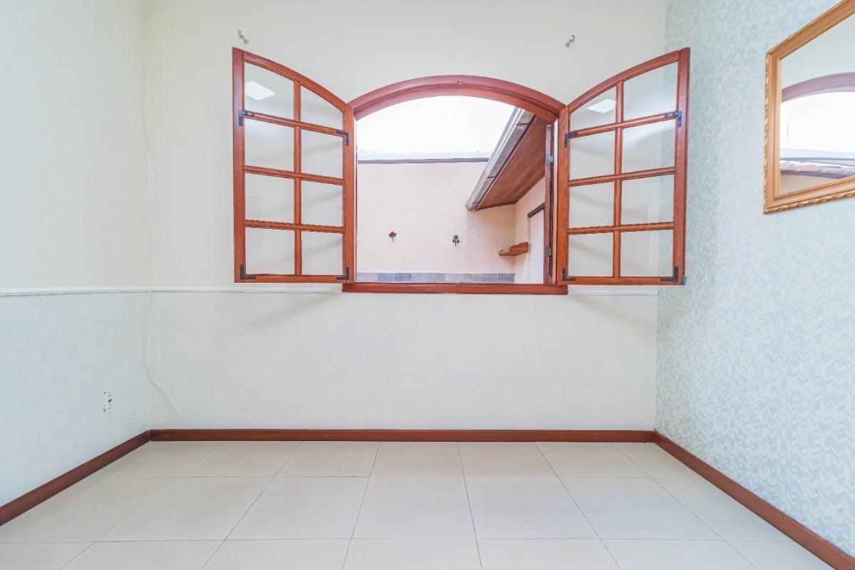 Casa, Itapoã, 4 Quartos, 2 Vagas, 1 Suíte