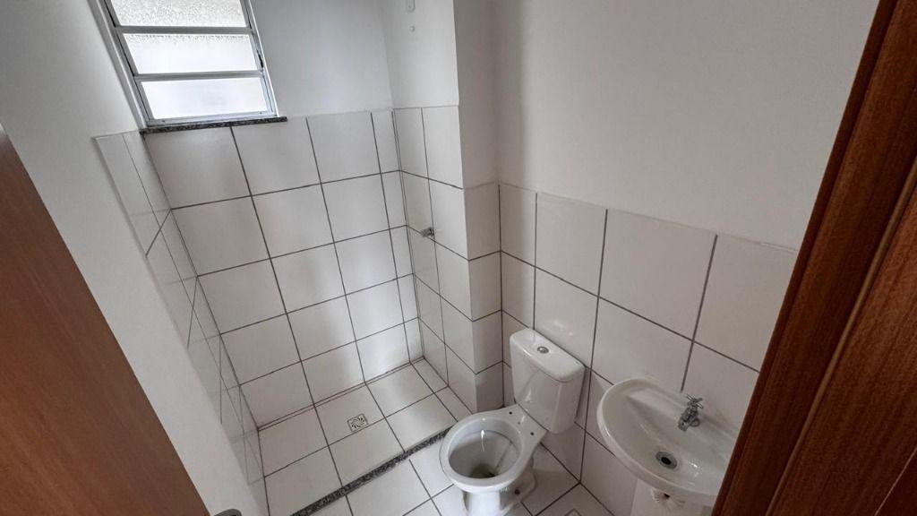 Apartamento, Menezes (justinópolis), 2 Quartos, 0 Vaga