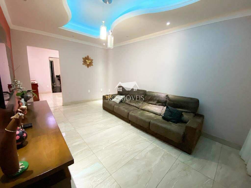 Casa, Milionários, 3 Quartos, 5 Vagas, 1 Suíte