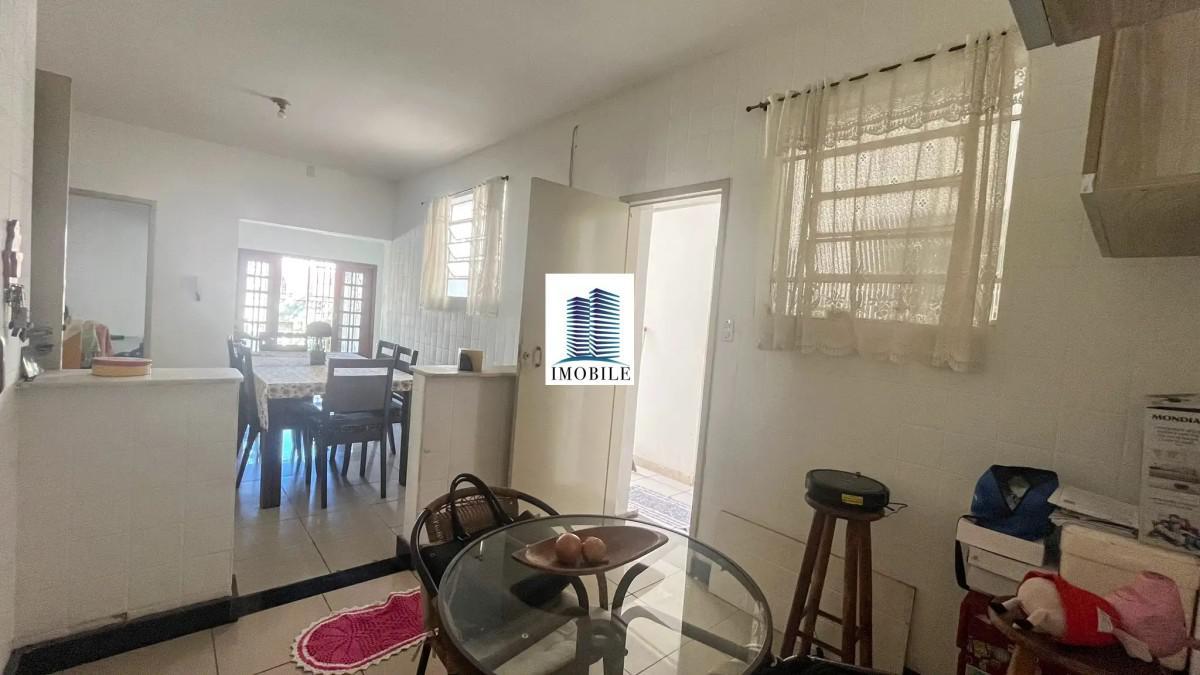 Casa, Nova Granada, 3 Quartos, 2 Vagas, 1 Suíte