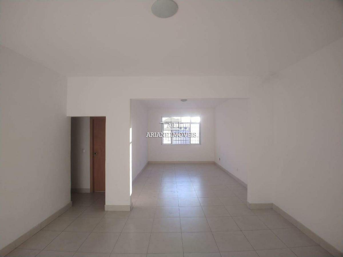Prédio, Centro, 0 Quarto, 0 Vaga
