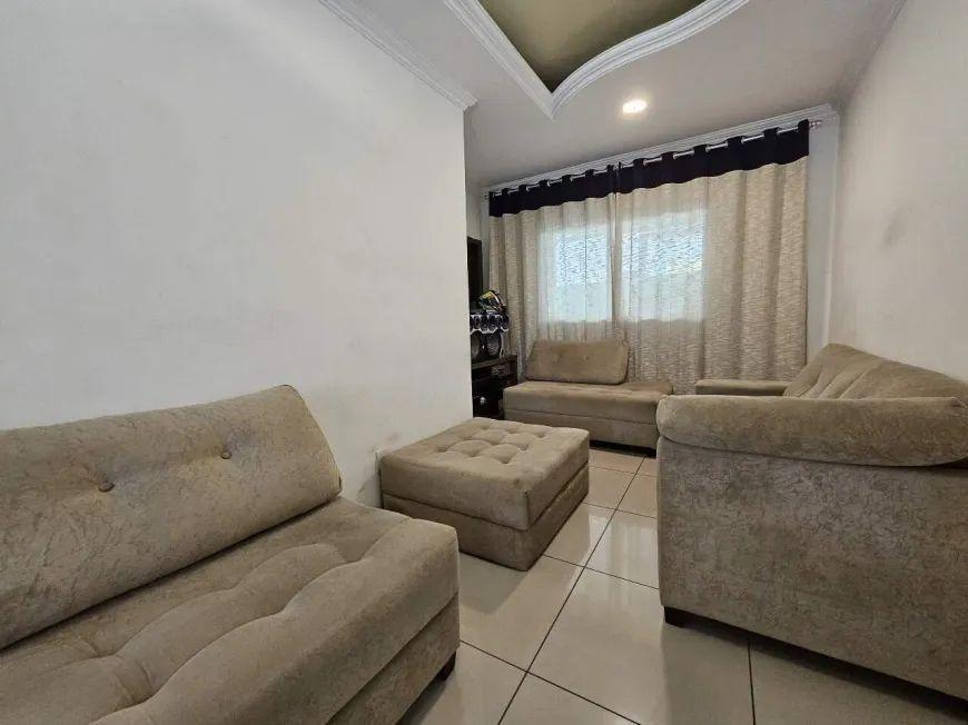 Casa, Santa Branca, 3 Quartos, 2 Vagas, 1 Suíte