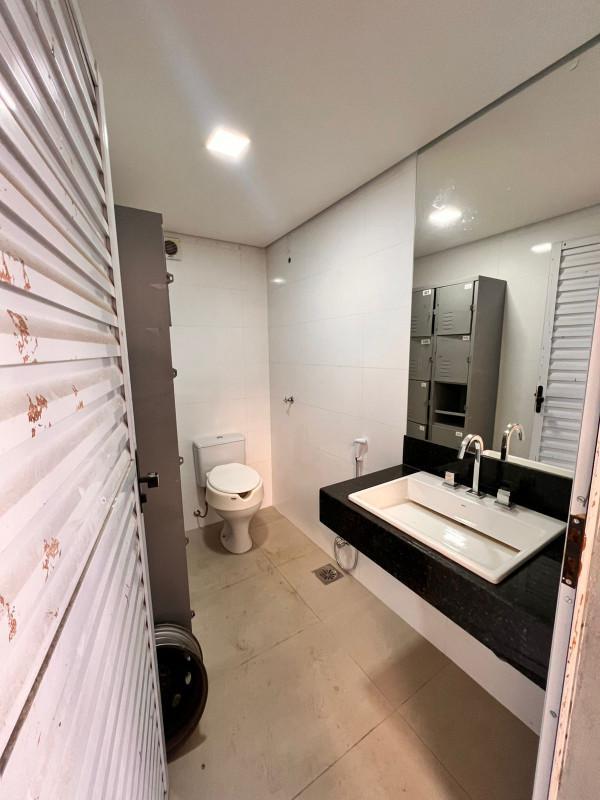 Galpão, Das Industrias I (barreiro), 0 Quarto, 0 Vaga