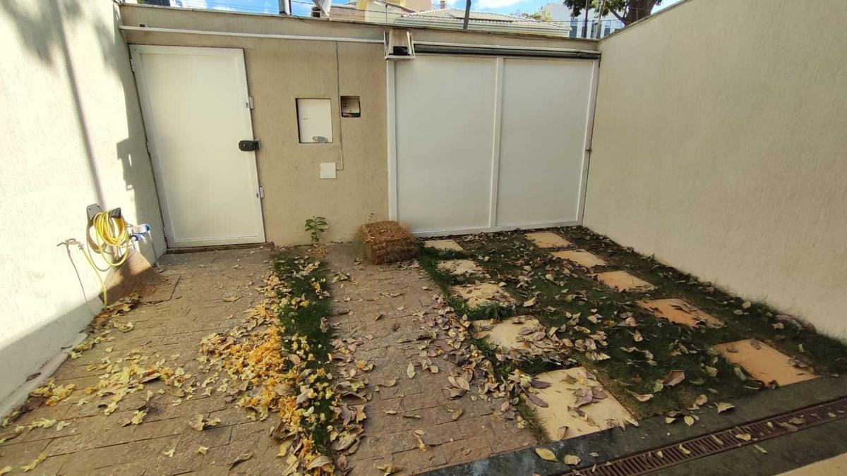 Casa, Cabral, 3 Quartos, 2 Vagas, 1 Suíte