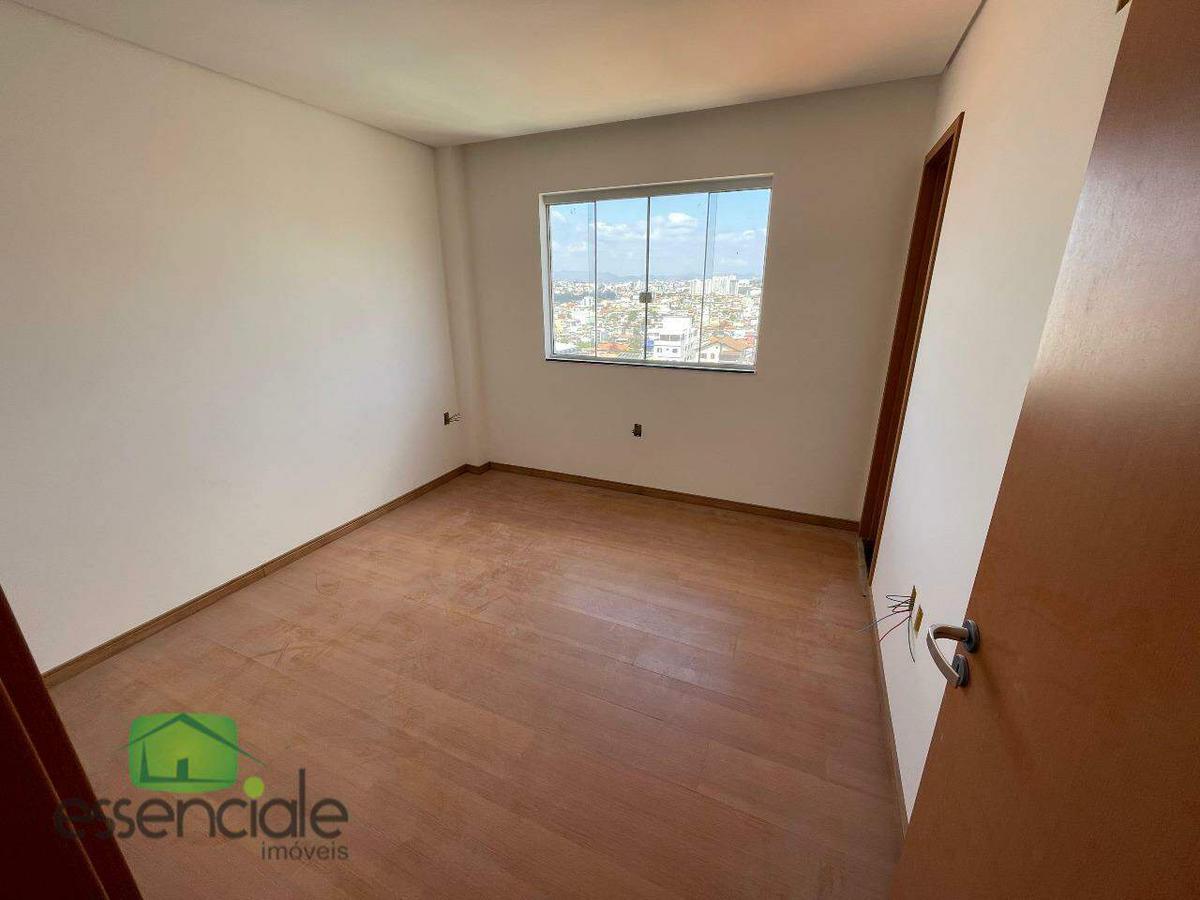 Cobertura, Santa Cruz Industrial, 3 Quartos, 2 Vagas, 1 Suíte